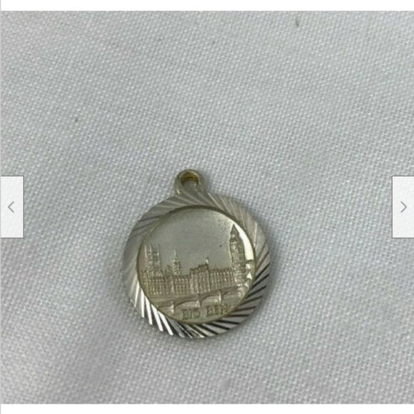 20 Vtg Silver Charm Bracelet Hawaii London Big Ben Polynesian Tiki Holland Clock - Picture 12 of 12